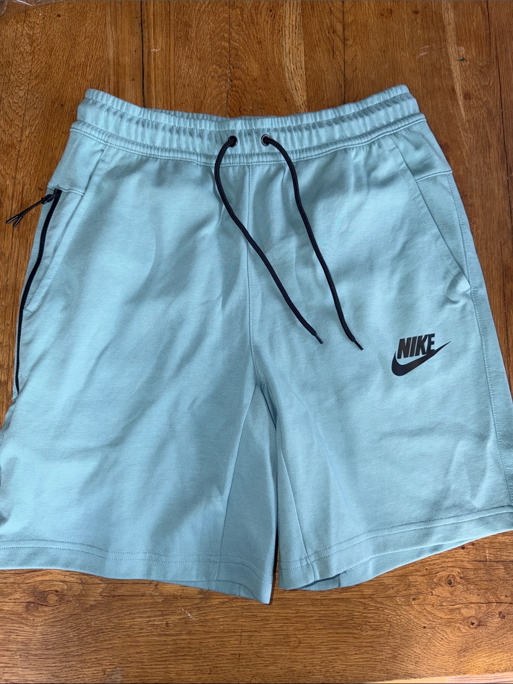 Mens Shorts - Elastic Waist NWT SIZE SMALL